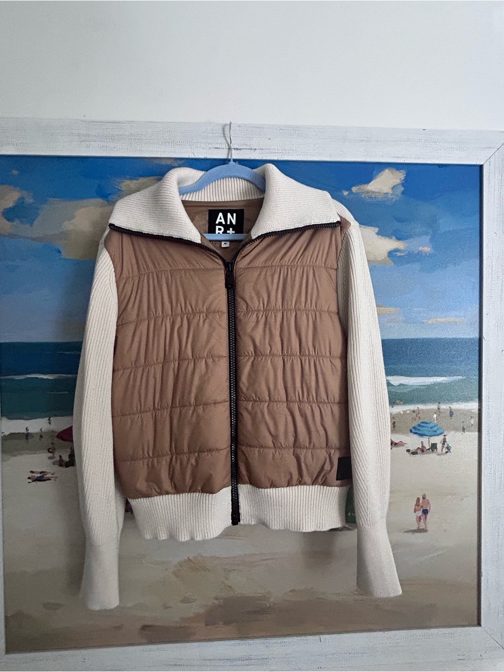 Alp And Rock ski  Cream Knit-Sleeve Puffer Jacket/ sweater Tan Front zip pockets
